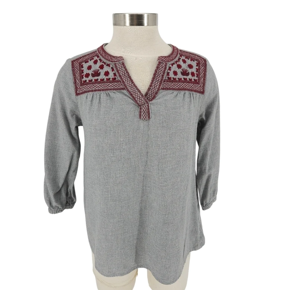 Old Navy Peasant Top Gray Embroidered 3/4 Sleeve V Neck Boho Shirt XS